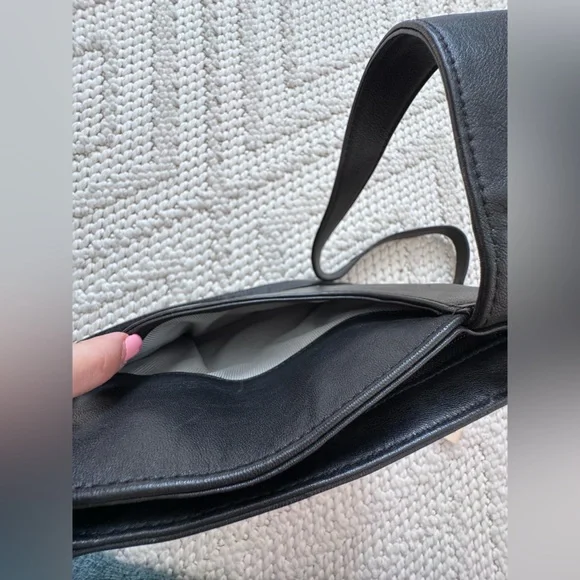 Radley London Small Black Leather Crossbody Bag - Picture 7 of 8